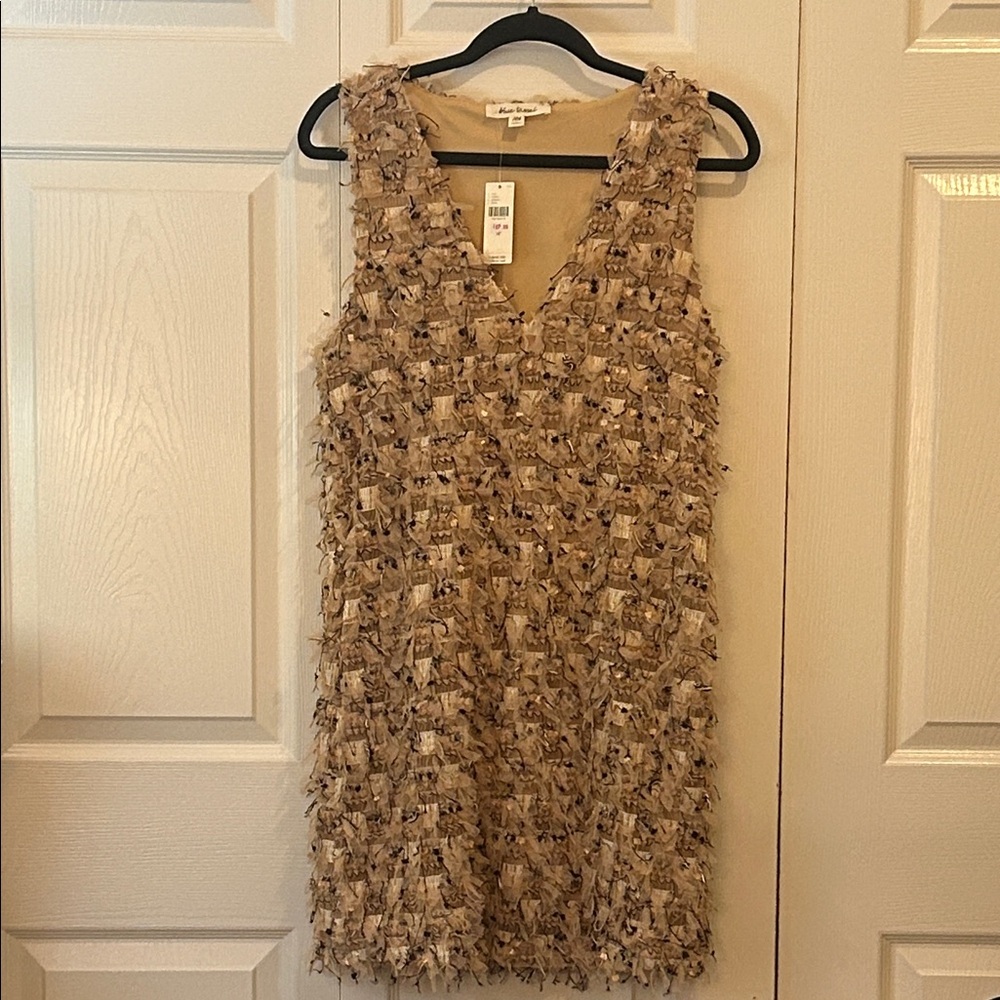 Chic Textured Sleeveless Mini Dress in Tan
